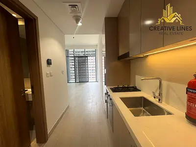BRAND NEW STUDIO // READY TO MOVE // CHILLER FREE