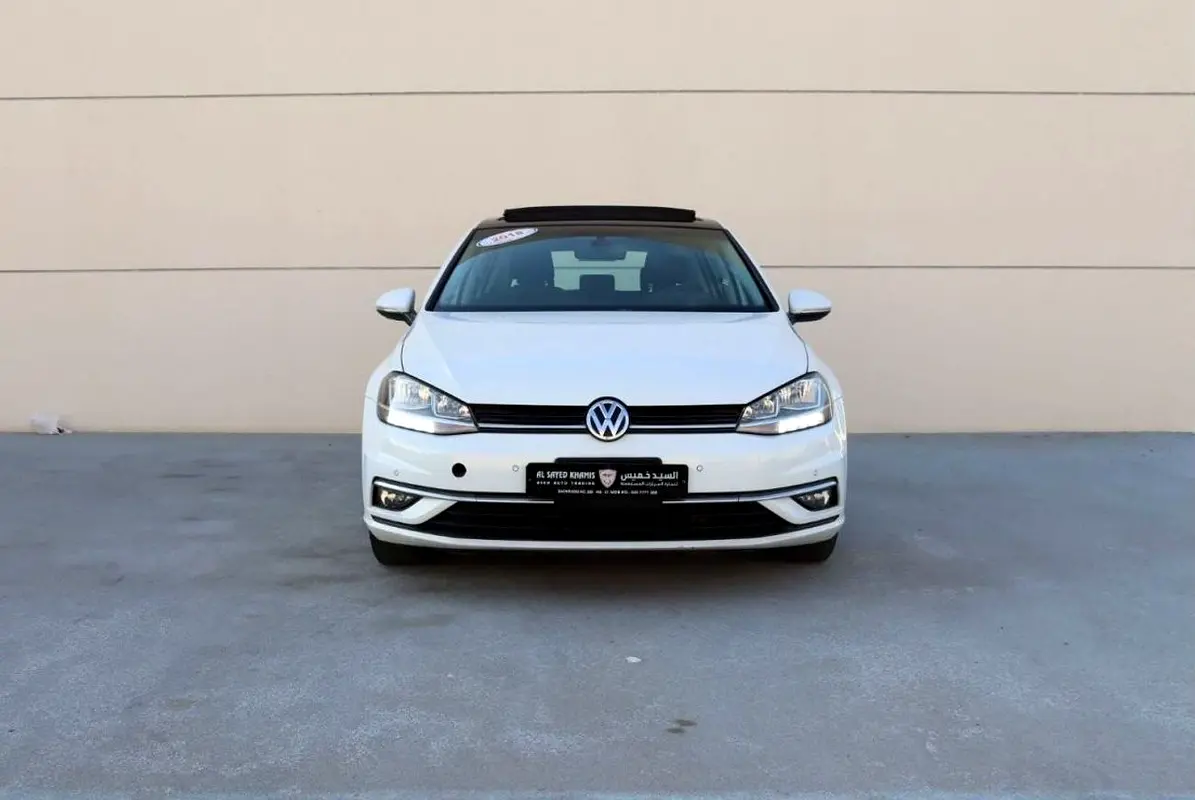 Volkswagen Golf 2018 — photo 1 of 14