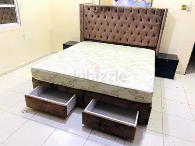 My tufted storage bed with 2 built-in drawers (good condition)