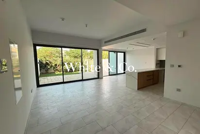 Close to Amenities | Vacant | Single Row