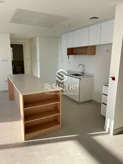 Canal View I Prime Location I Hot Deal