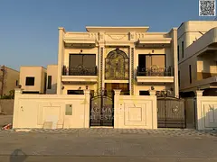 Two-story villa with personal finishing on a main street, price including central air conditioning,