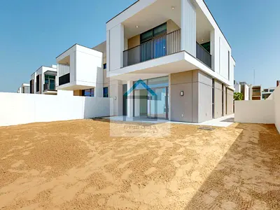 4BR Semi-Detached Villa - Close to Pool & Park