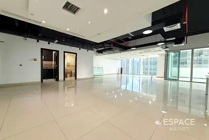 Vacant | Fitted| Prime Location