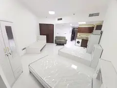 EXECUTIVE LADIES BEDSPACE ( STUDIO SHARING 3 GIRLS TOTAL)