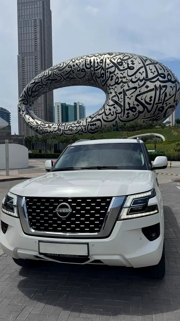 Nissan Patrol 2023 — photo 1 of 10