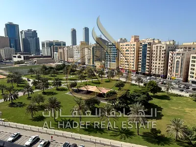 هل تبحث عن شقة راقية ومناسبة للعائلات في واحدة من أجمل مناطق الشارقة؟