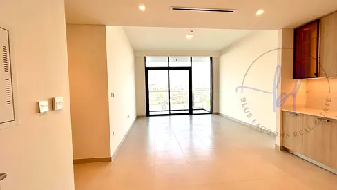 Brand New | Expansive Unit | Ready to Move