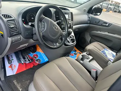 2011 KIA SEDONA — фото 8