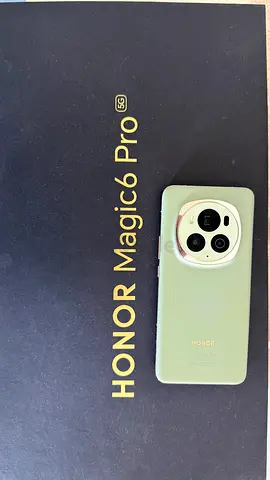 HONOR Magic6 Pro — Mint Green, used, excellent condition with original charger for boost charging.