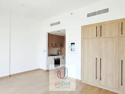 Studio | Fully Fitted Kitchen | Open View | 6 Cheques