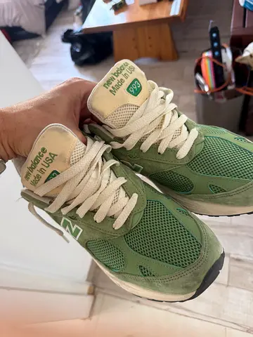 Green Sneakers in Good Condition