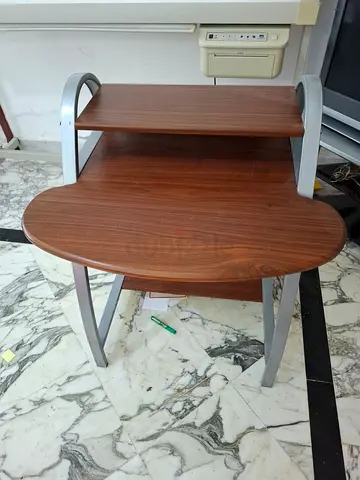 Compact wooden computer / study table — good condition