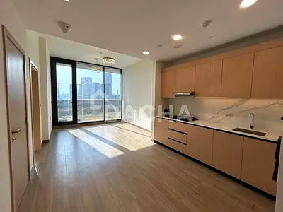 POOL VIEW | LUXURY FINISH | BUILT IN APPLIANCES