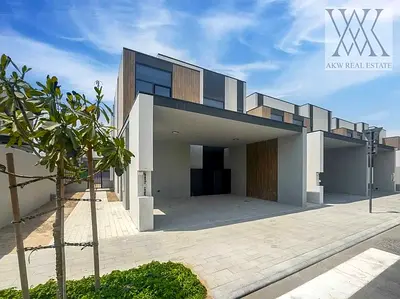 4 Beds | Vacant and Ready to Move-In | Bigger Size