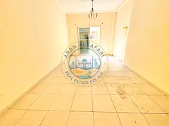 Huge 1 bhk with balcony reason able price ready to move for family