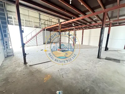 Hot Offer - Industrial Area 18 -2800 Sqft Rent 110k