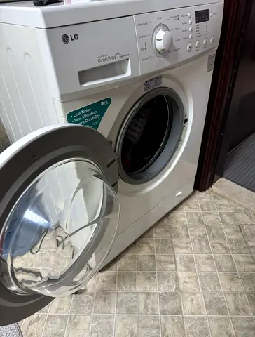 LG 7kg Front Load Washing Machine (Direct Drive) - Working Condition