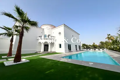 Bespoke | Lake-Backing | Swimming Pool | Short-Term Options