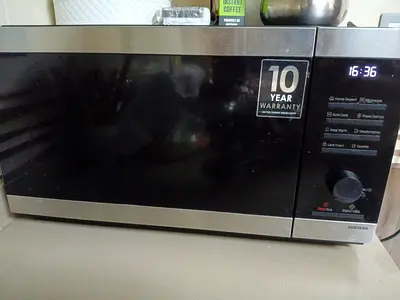 Samsung Microwave Oven (Stainless Steel) - Working, Flawless Condition. Warranty