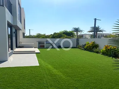 Large Corner Plot | 4 Bedrooms | Spacious