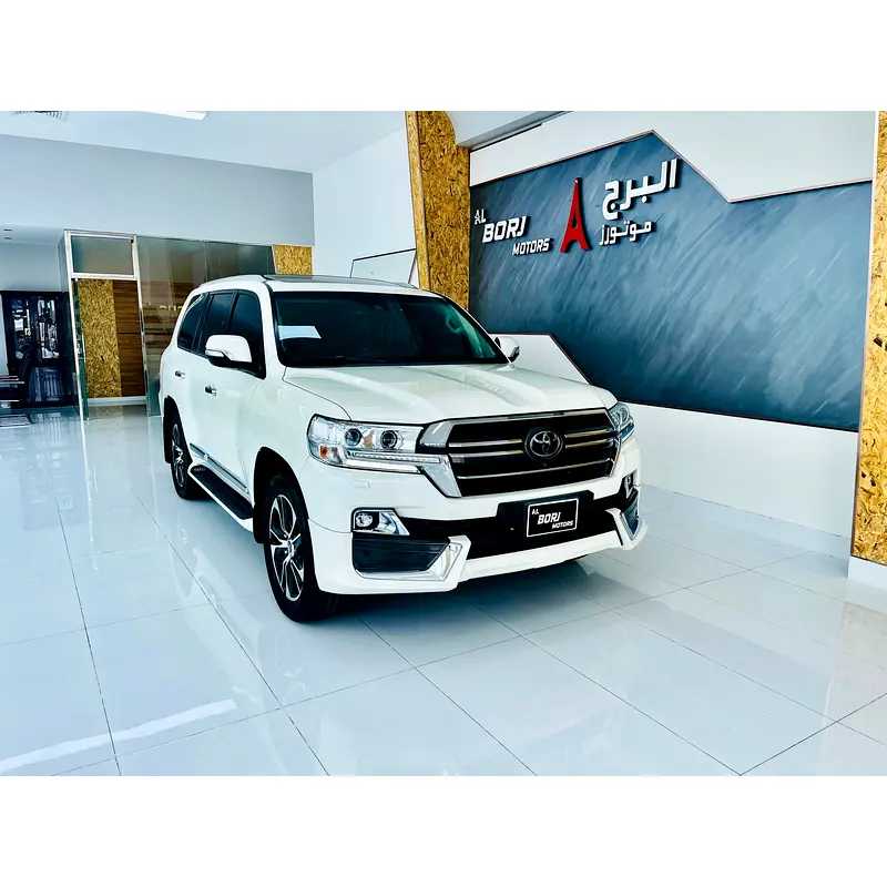 Toyota Land Cruiser 2021 — photo 1 of 11