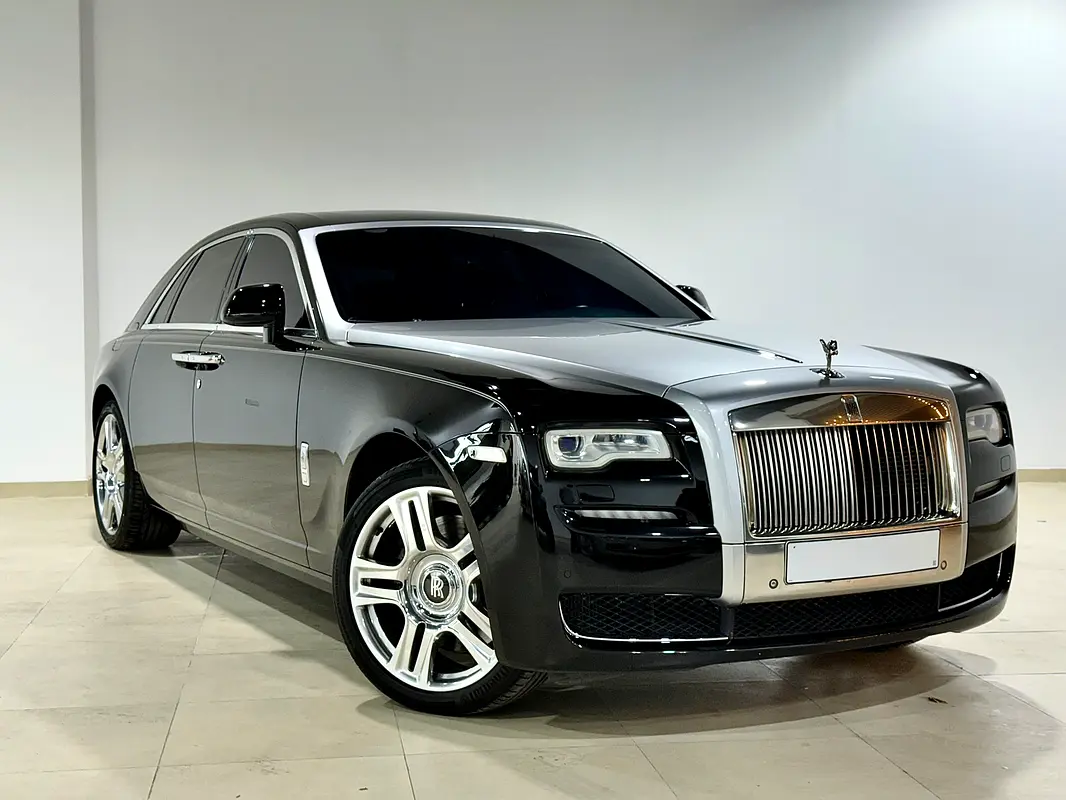 Rolls-Royce Ghost 2015 — photo 1 of 13
