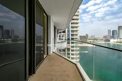 Exclusive | Vacant | Beach Facing | Rare Unit