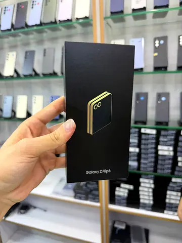 Samsung Galaxy Z Flip 6 512 GB Brand New
