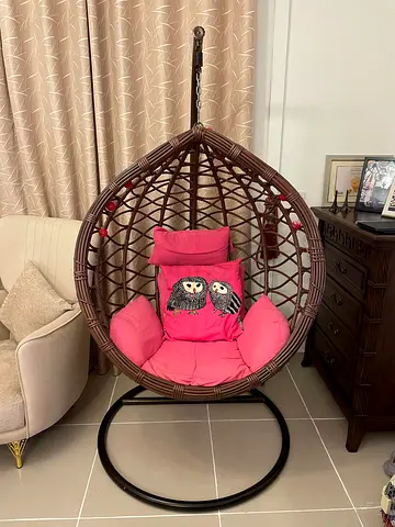 Swing chair with stand and cushion