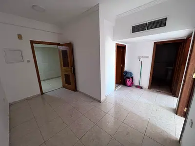 شقة غرفتين وصالة على كورنيش عجمان بإطلالة بحرية