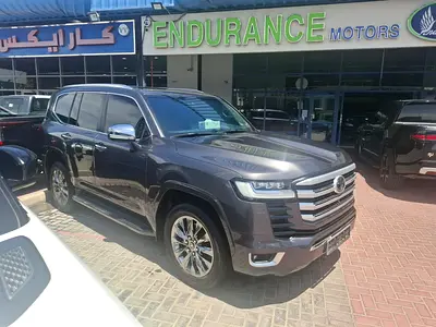Toyota Land Cruiser VXR TWIN TURBO  3.5 2022 - GCC Specs