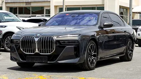 2023 BMW 735Li - GCC Specs - Like New!