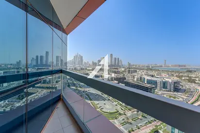 Prime 3BR Residence | Panoramic Sea and SZR Views