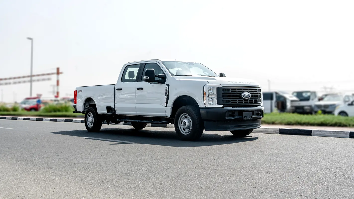 Ford F-250 2024 — photo 1 of 19