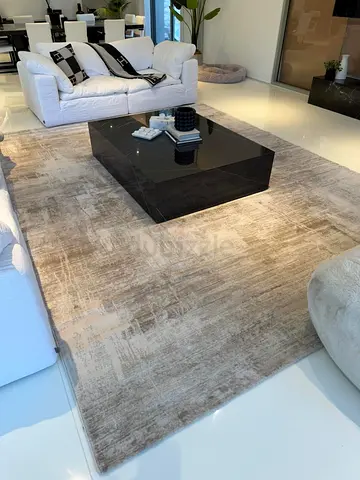 Black marbel tabel
