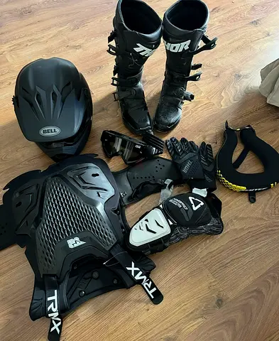 My motocross protective gear set — Bell helmet, Thor boots, chest protector  gloves and neck safety