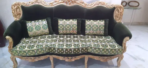 Elegant Vintage Sofa with Intricate Detailing