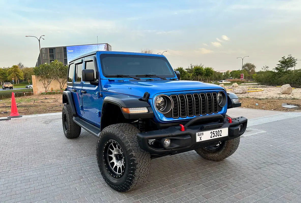 Jeep Wrangler Unlimited 2023 — photo 1 of 20