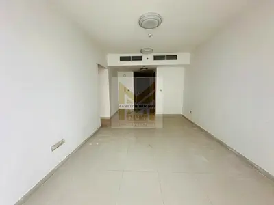 Luxury & Lavish 2-Br//Bright & Spacious//wardrobe & Balcony//1-Covered Parking//4&6 Chqs