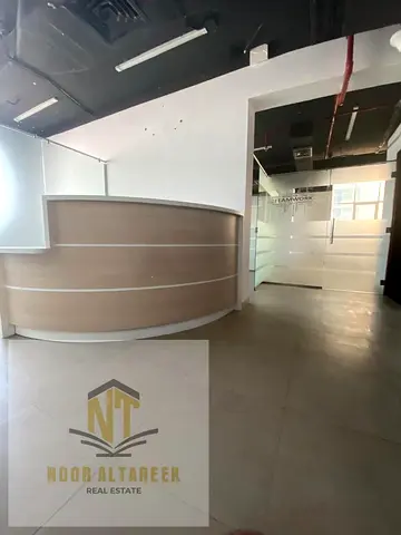 فرصة مميزة – مكتب جاهز للإيجار على طريق الوحدة، الصناعية 1 – الشارقة