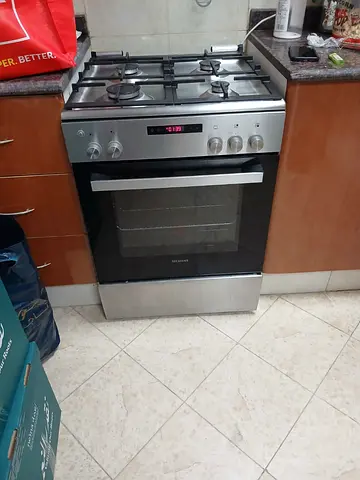Siemens 4 burner full gas cooker for sale