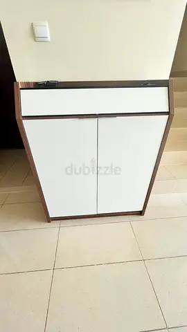 White  Wood Entry Shoe Cabinet (Excellent Condition), also suited for large mens shoes.