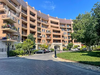 VOT 1 Bed | Low Floor | Community Pool View