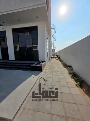 Independent Luxury Villa for Sale in Al Hoshi, Sharjah - Massive Plot & Elegant Design ​This standalone villa represents a unique opportunity for fami