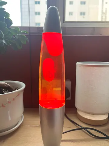 Modern Red Lava Lamp – Perfect Room Decor 🔴✨