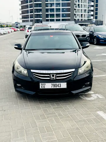 Honda accord 2011 model gcc free accident just buy and drive