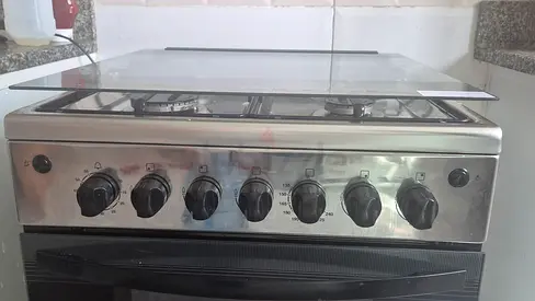 Stainless steel gas cooker with oven - working condition