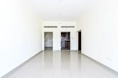 Mid Floor I Vacant Now I Amazing location