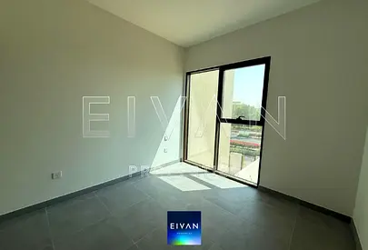 3BR Townhouse | La Violeta 2 | Ready